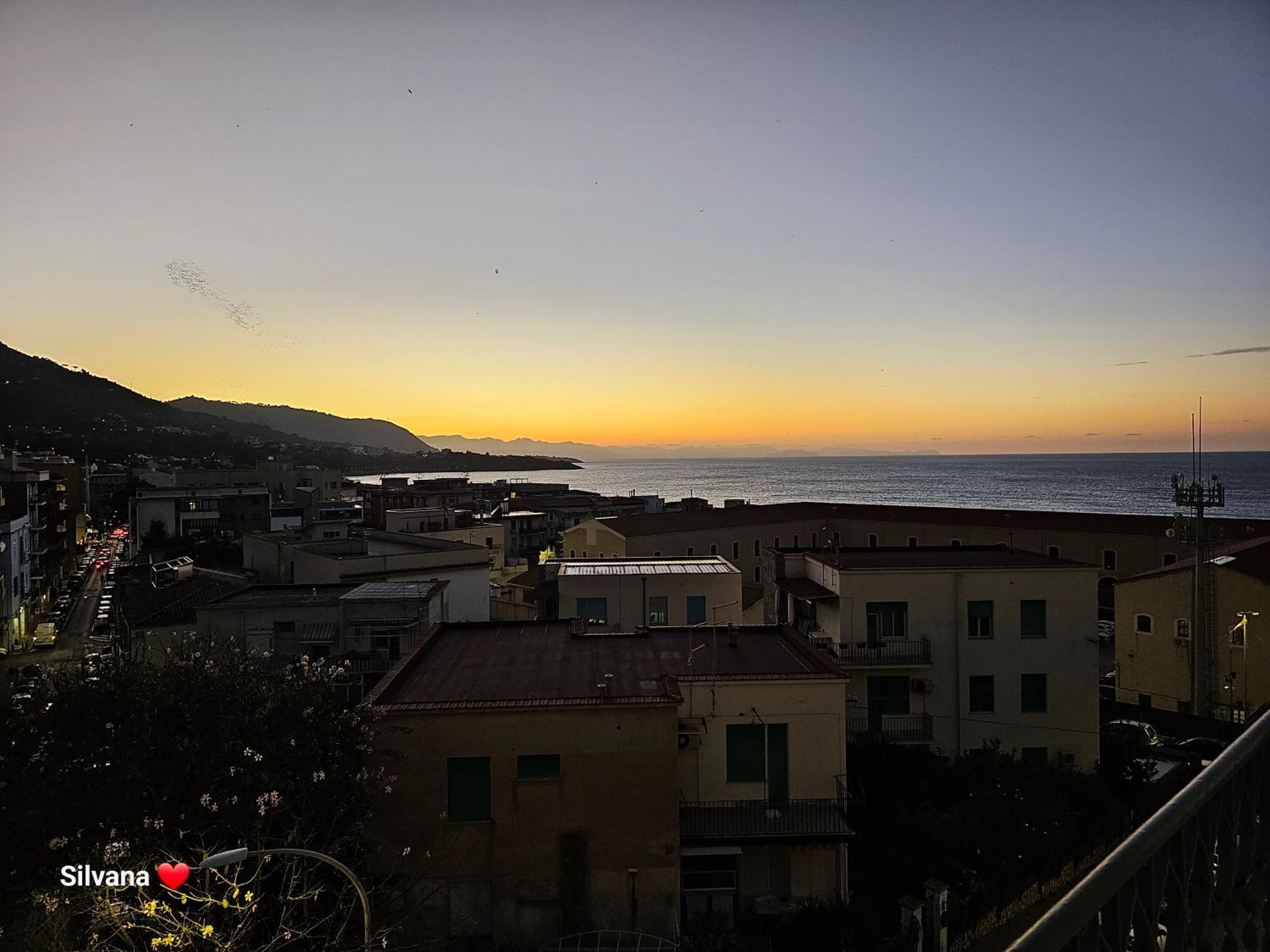 Villa Di Giorgi Apartments Center Cefalu Bagian luar foto