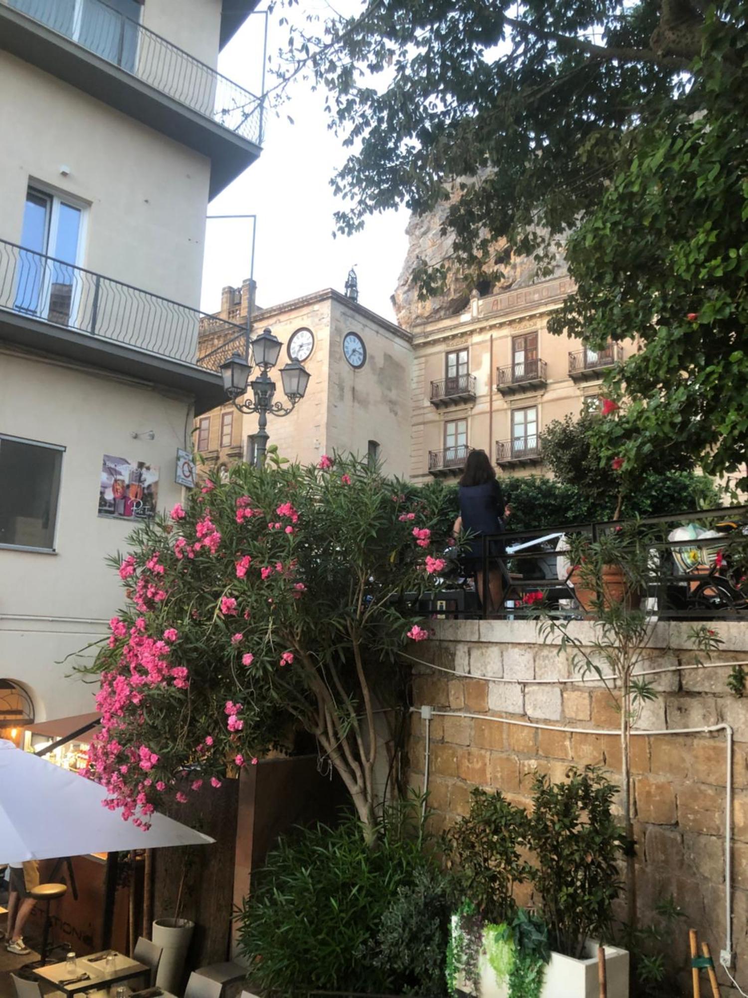 Villa Di Giorgi Apartments Center Cefalu Bagian luar foto
